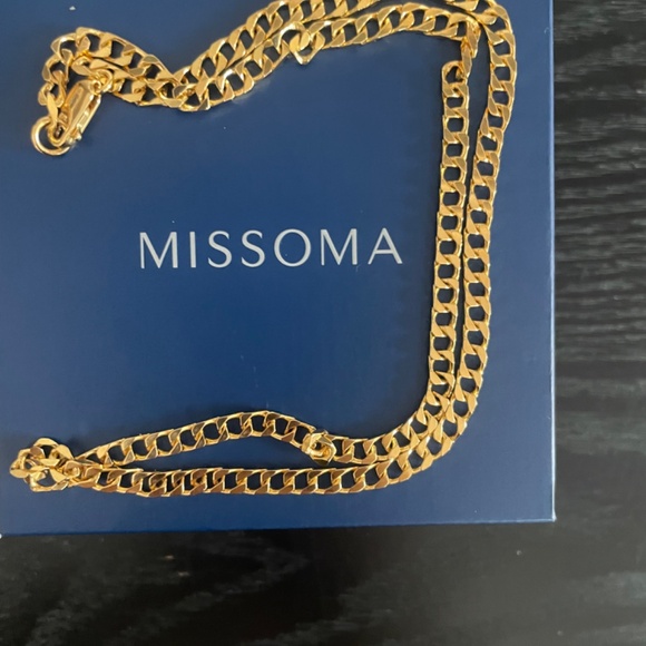 NEW Missoma Gold Curb Chain Necklace - Picture 5 of 7